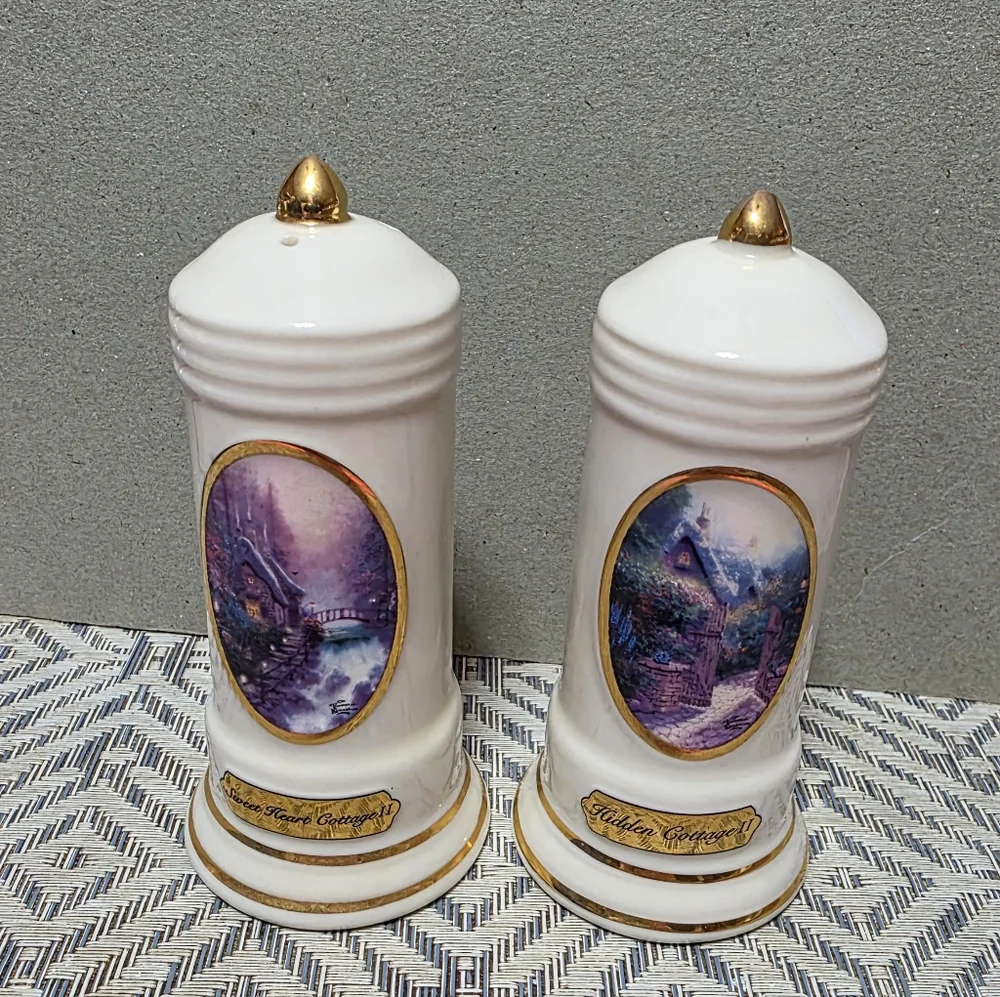 Vtg Thomas Kinkade/ Avon Salt Pepper Shakers #85